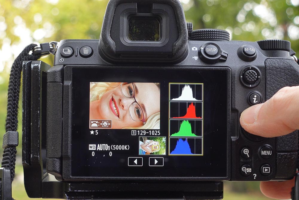 Nikon Z5 II RGB hisztogram csak az arcon
