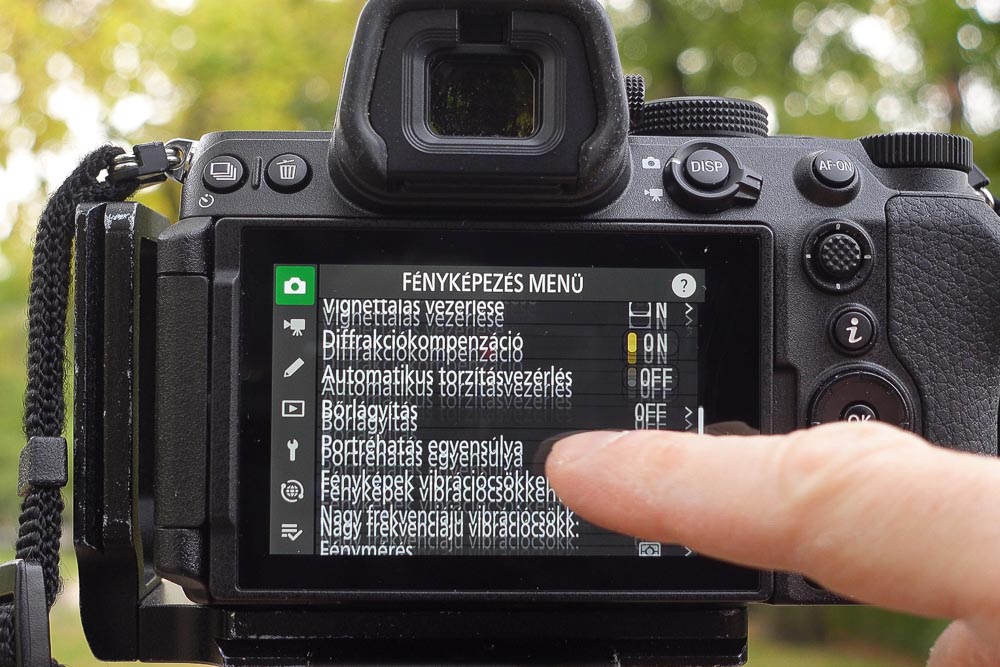 nikon z5 ii kijelző fényes és szép képe van